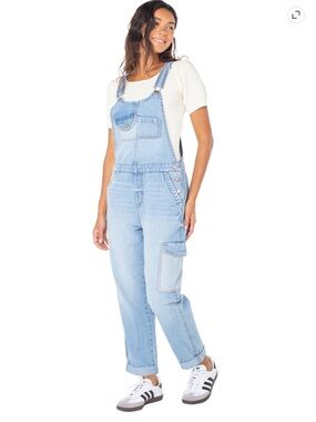 Celebrity Pink Women's Light Wash Denim Boyfriend Cargo Overalls Size 3X NEW/NWT